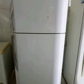 HOLODILNIK ULY KICI MOROZILNIK