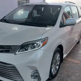 Toyota Sienna 2020