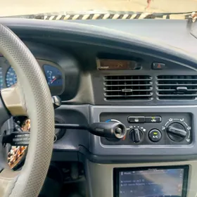 Toyota Sienna 2001