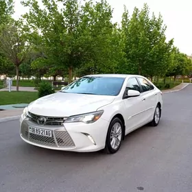 Toyota Camry 2016