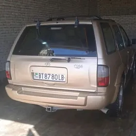 Nissan Pathfinder 1999