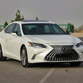 Lexus ES 350 2022