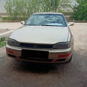 Toyota Camry 1993