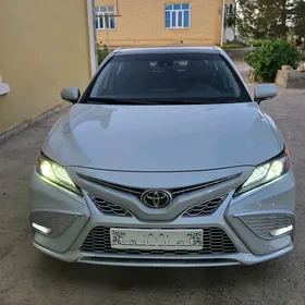 Toyota Camry 2022