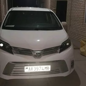 Toyota Sienna 2018