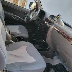 Toyota Land Cruiser Prado 2001