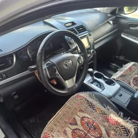 Toyota Camry 2013