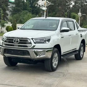 Toyota Hilux 2024