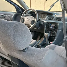 Toyota Camry 1999