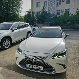 Lexus ES 350 2019