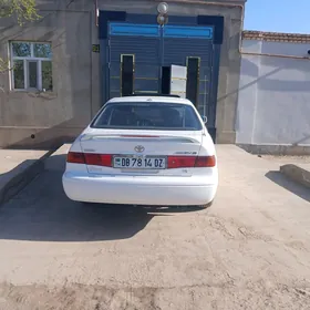 Toyota Camry 2001