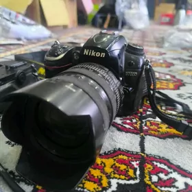 Nikon D 7000