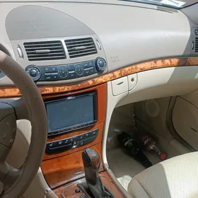 Mercedes-Benz E350 2006