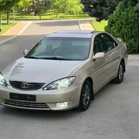 Toyota Camry 2004