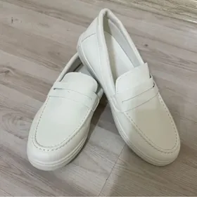 Ak kowuş