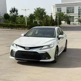 Toyota Camry 2024