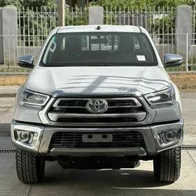 Toyota Hilux 2025