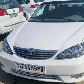 Toyota Camry 2004