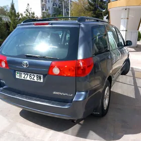 Toyota Sienna 2009