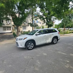 Toyota Highlander 2019