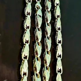 gyzyl duty bold