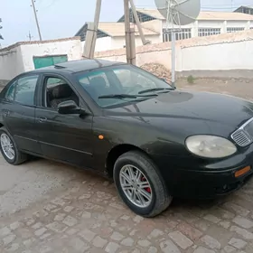 Daewoo Leganza 1999