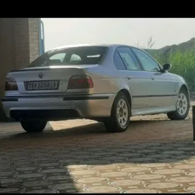 BMW E39 2000