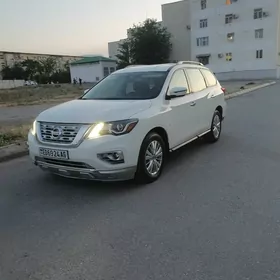 Nissan Pathfinder 2020
