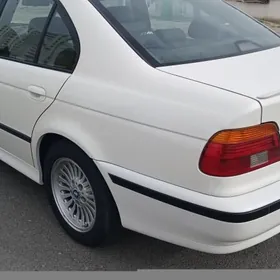 BMW E39 1998