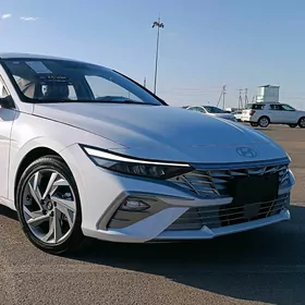 Hyundai Elantra 2025