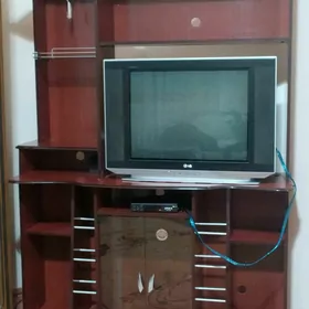 Postawka telewizor bilen