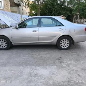 Toyota Camry 2004