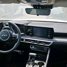 Kia K5 2021