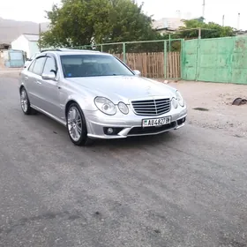 Mercedes-Benz E320 2003