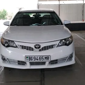 Toyota Camry 2014