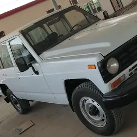 Nissan Patrol 1995