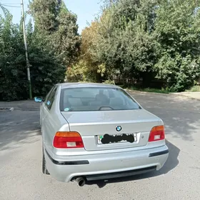 BMW E39 2000