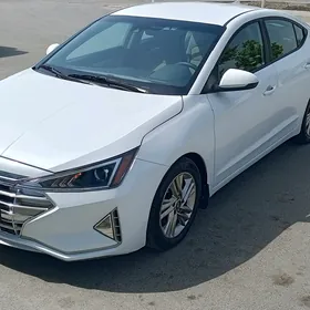 Hyundai Elantra 2019