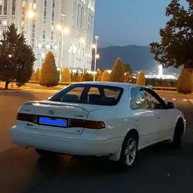 Toyota Camry 1999