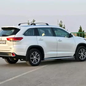 Toyota Highlander 2019