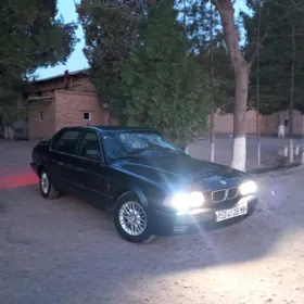BMW 750 1993