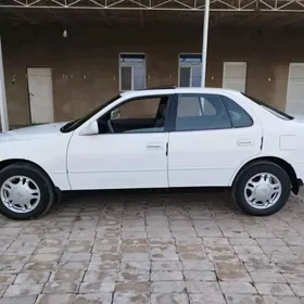 Toyota Camry 1993