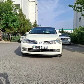 Nissan Tiida 2006