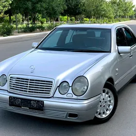 Mercedes-Benz E320 1999