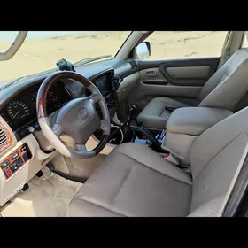 Toyota Land Cruiser 2001