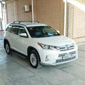 Toyota Highlander 2019