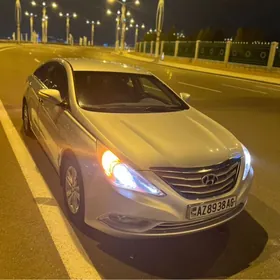 Hyundai Sonata 2011