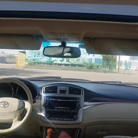 Toyota Avalon 2011
