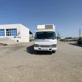 Isuzu Forward 2004