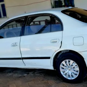 Toyota Corona 1995